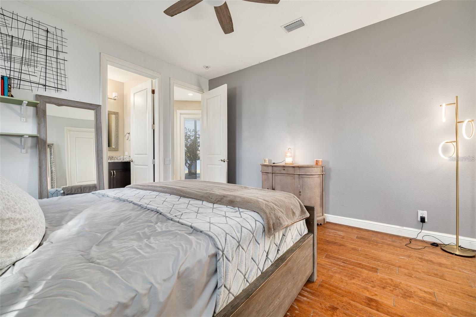 Image 26 of 42 For 9505 Aqua Lane