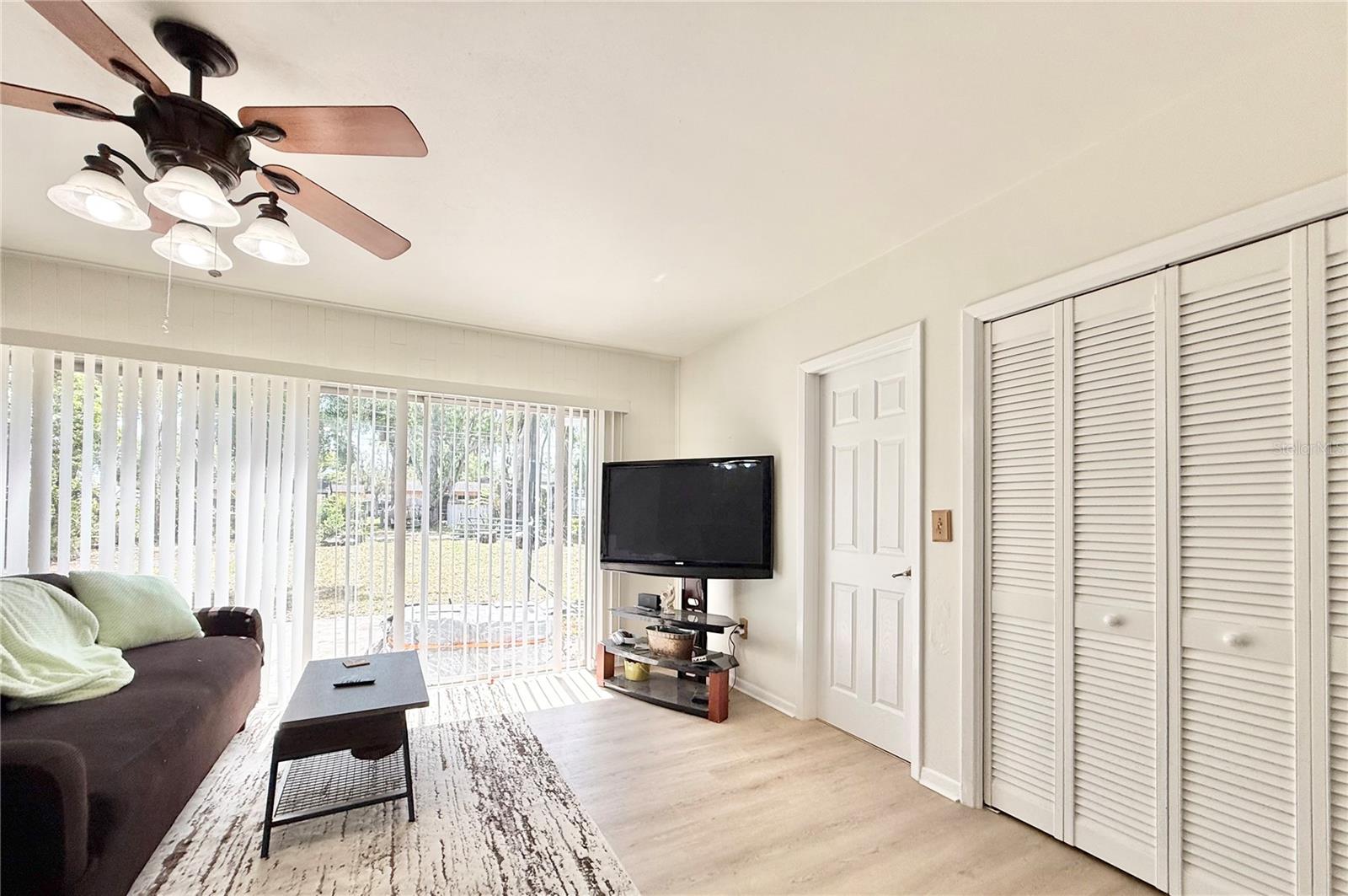 Image 10 of 47 For 5846 Wyoming Avenue