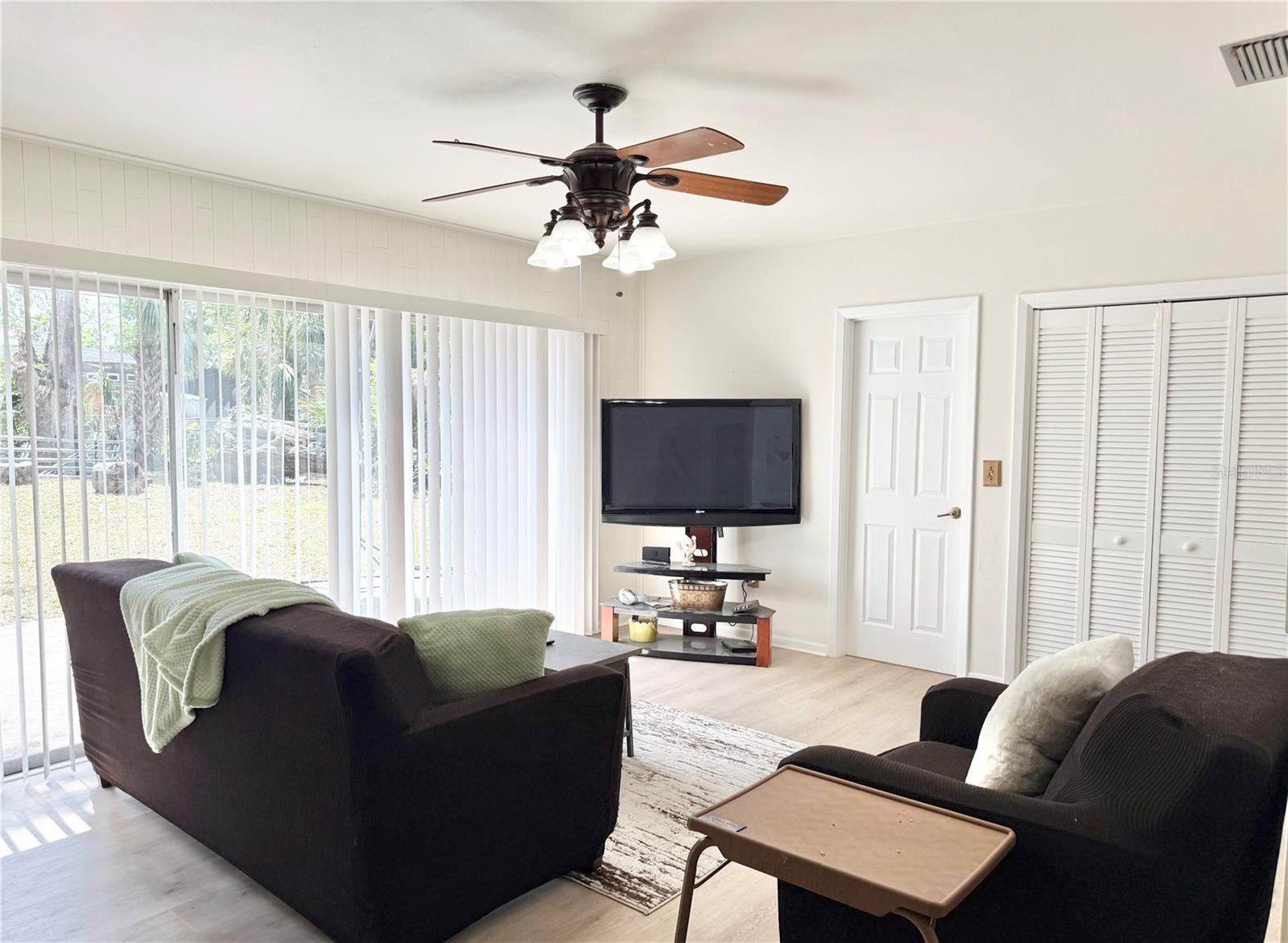 Image 14 of 47 For 5846 Wyoming Avenue