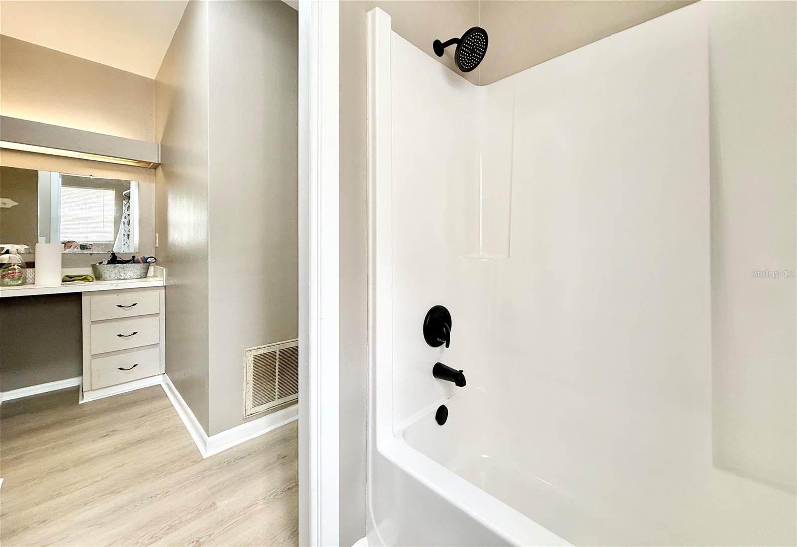 Image 21 of 47 For 5846 Wyoming Avenue