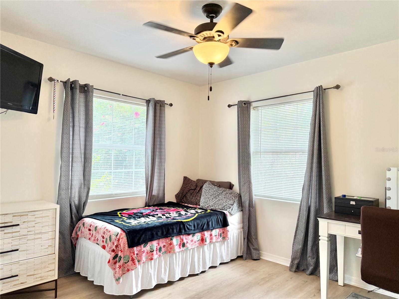 Image 27 of 47 For 5846 Wyoming Avenue