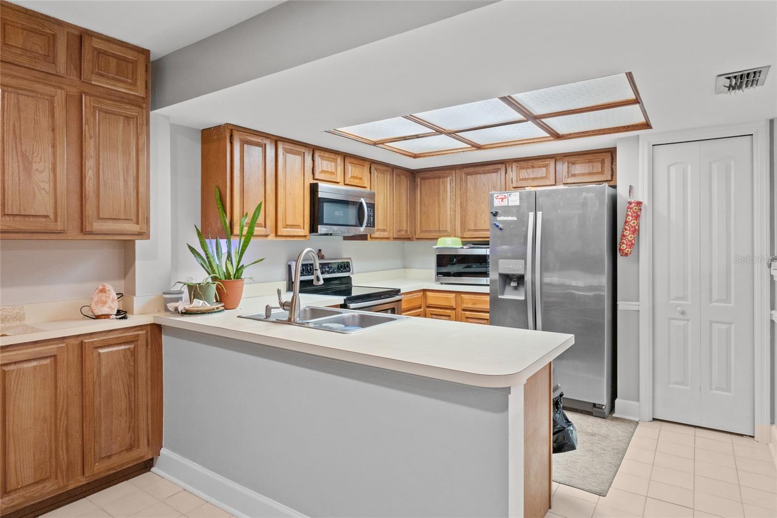 Image 8 of 23 For 13140 Village Chase Circle 13140