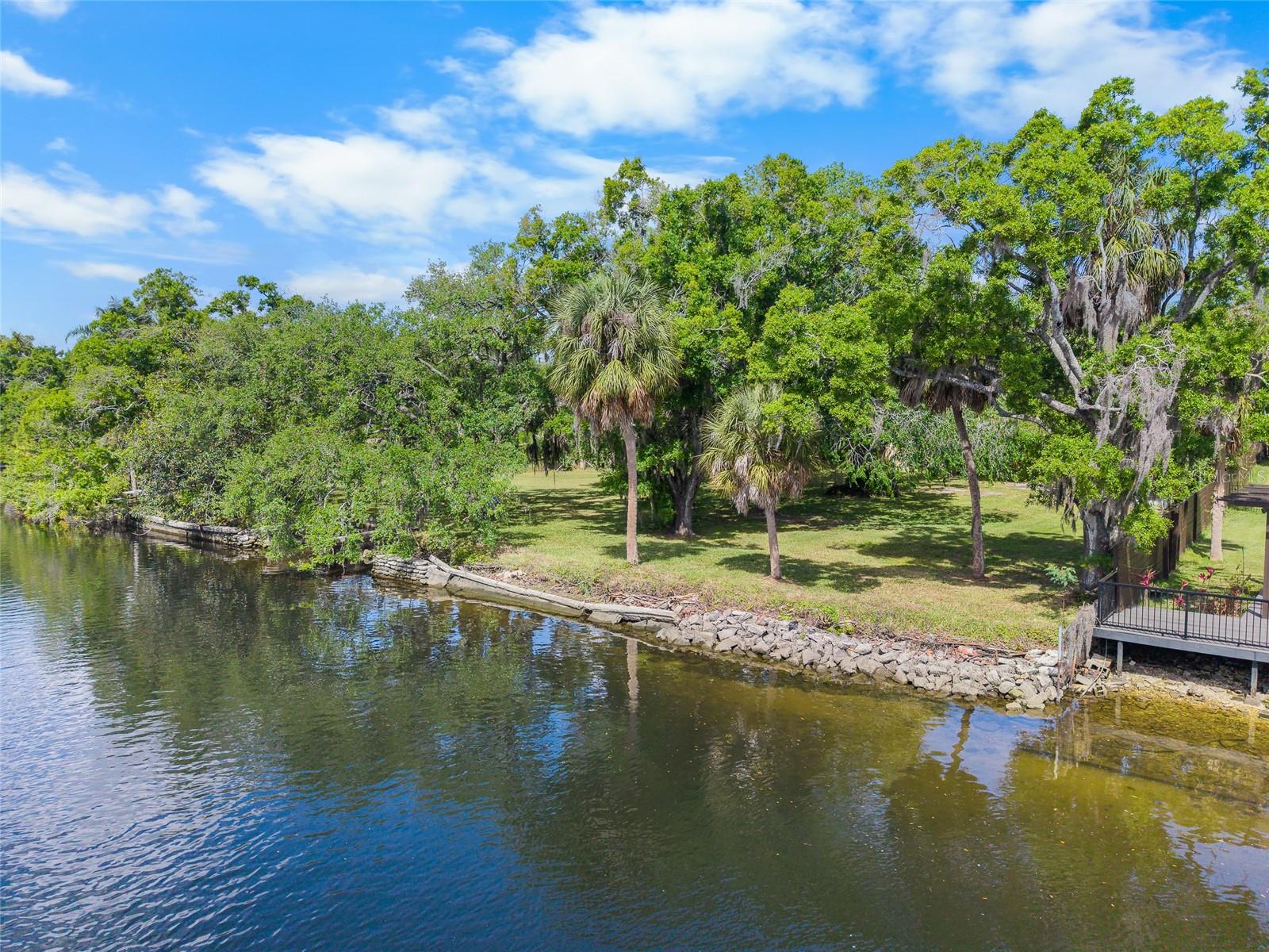 Listing photo id 9 for 6605 Boulevard