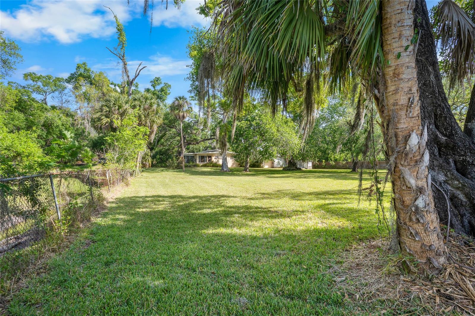 Listing photo id 10 for 6605 Boulevard