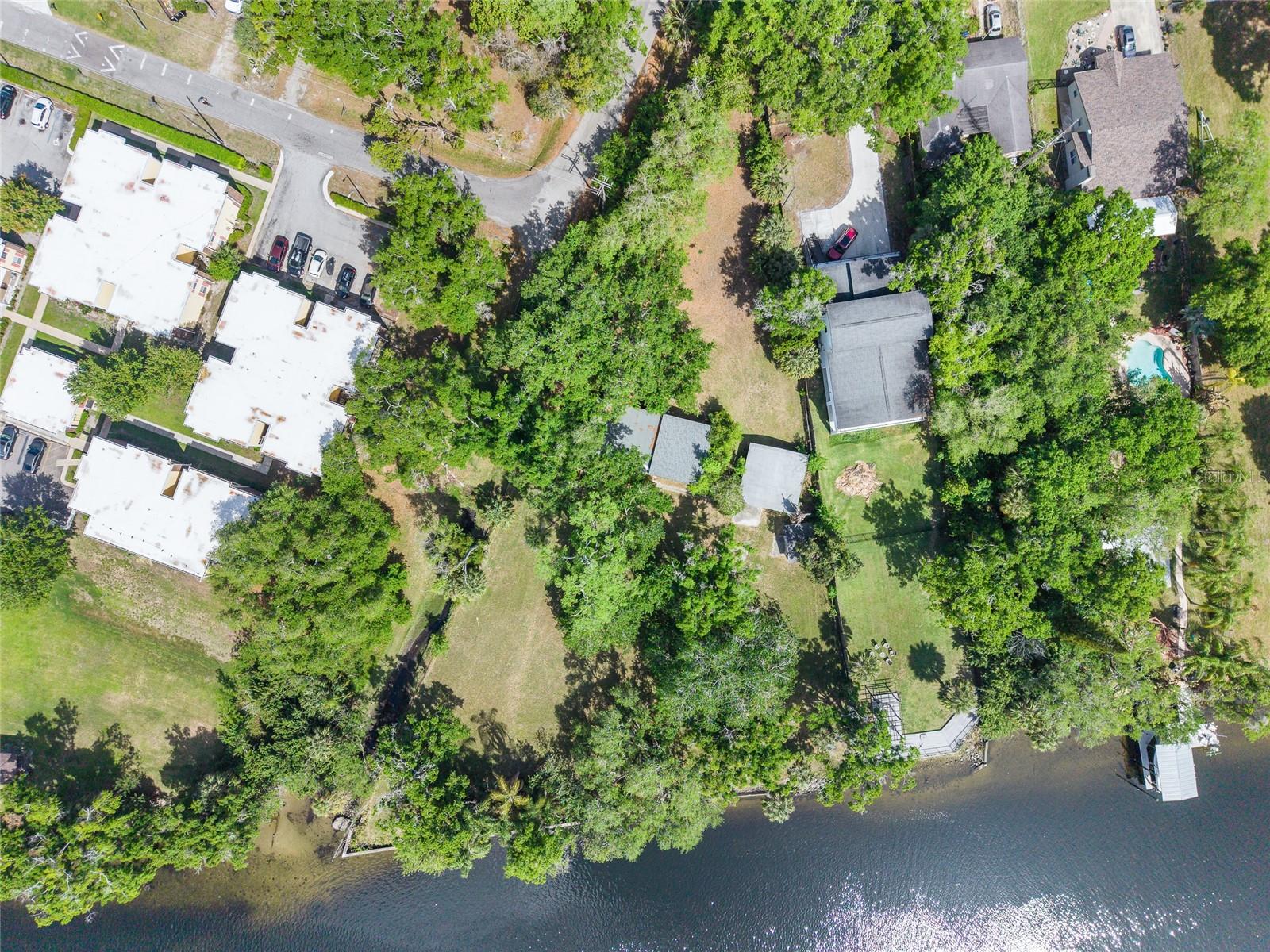 Listing photo id 12 for 6605 Boulevard