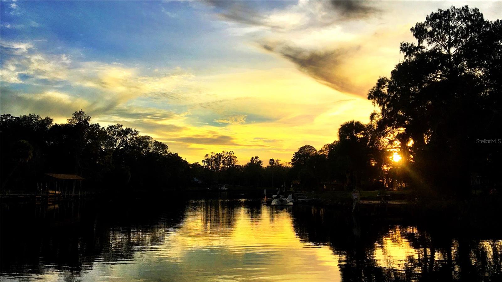 Listing photo id 14 for 6605 Boulevard