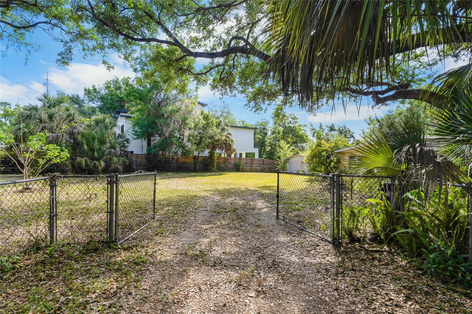 Listing photo id 4 for 6605 Boulevard