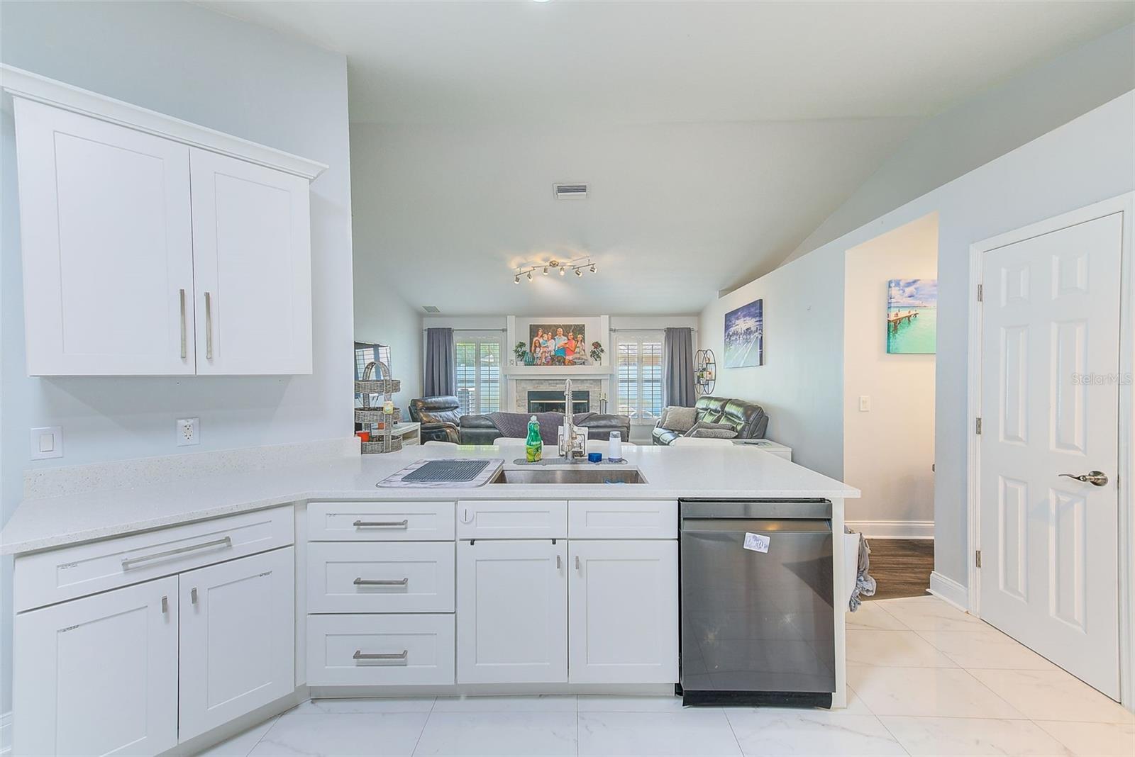 Image 17 of 52 For 8524 Beth Court