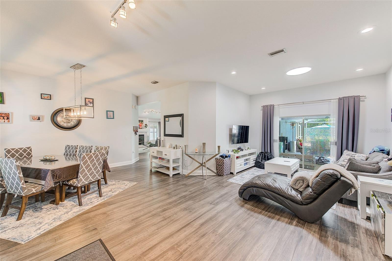 Image 3 of 52 For 8524 Beth Court