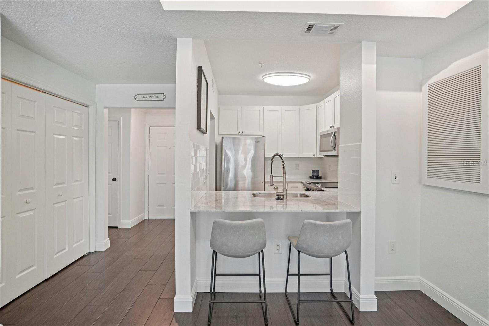 Image 11 of 33 For 800 Dakota Avenue 236