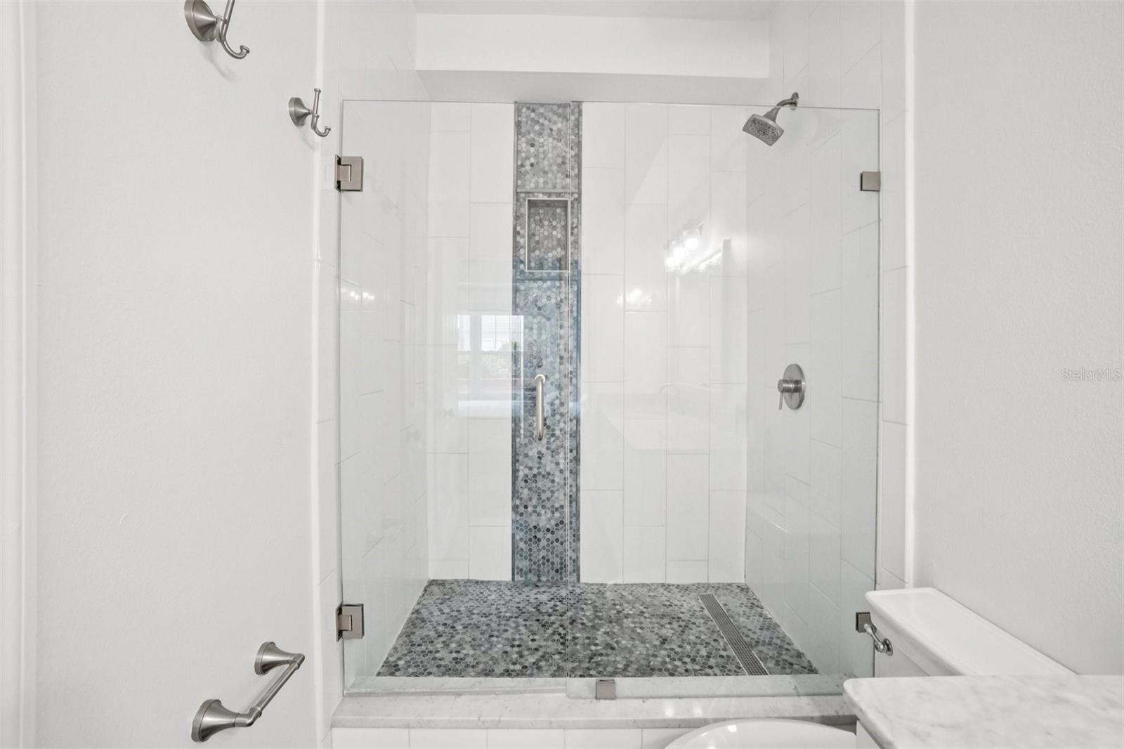 Image 17 of 33 For 800 Dakota Avenue 236