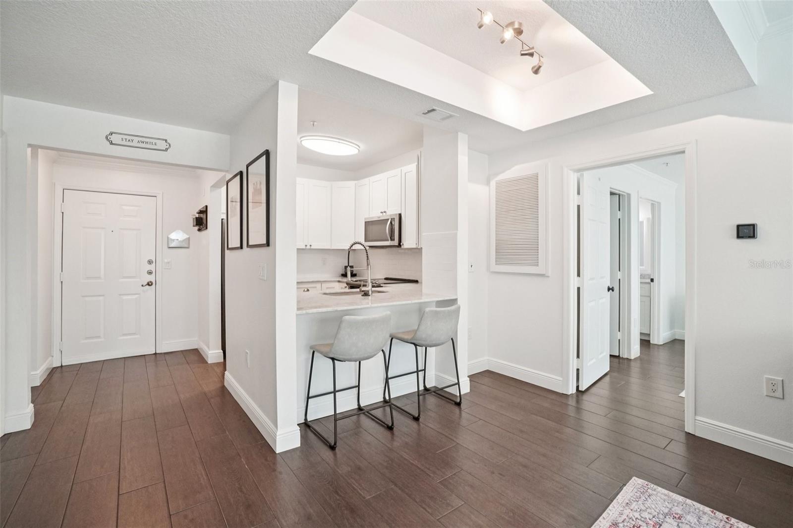 Image 4 of 33 For 800 Dakota Avenue 236