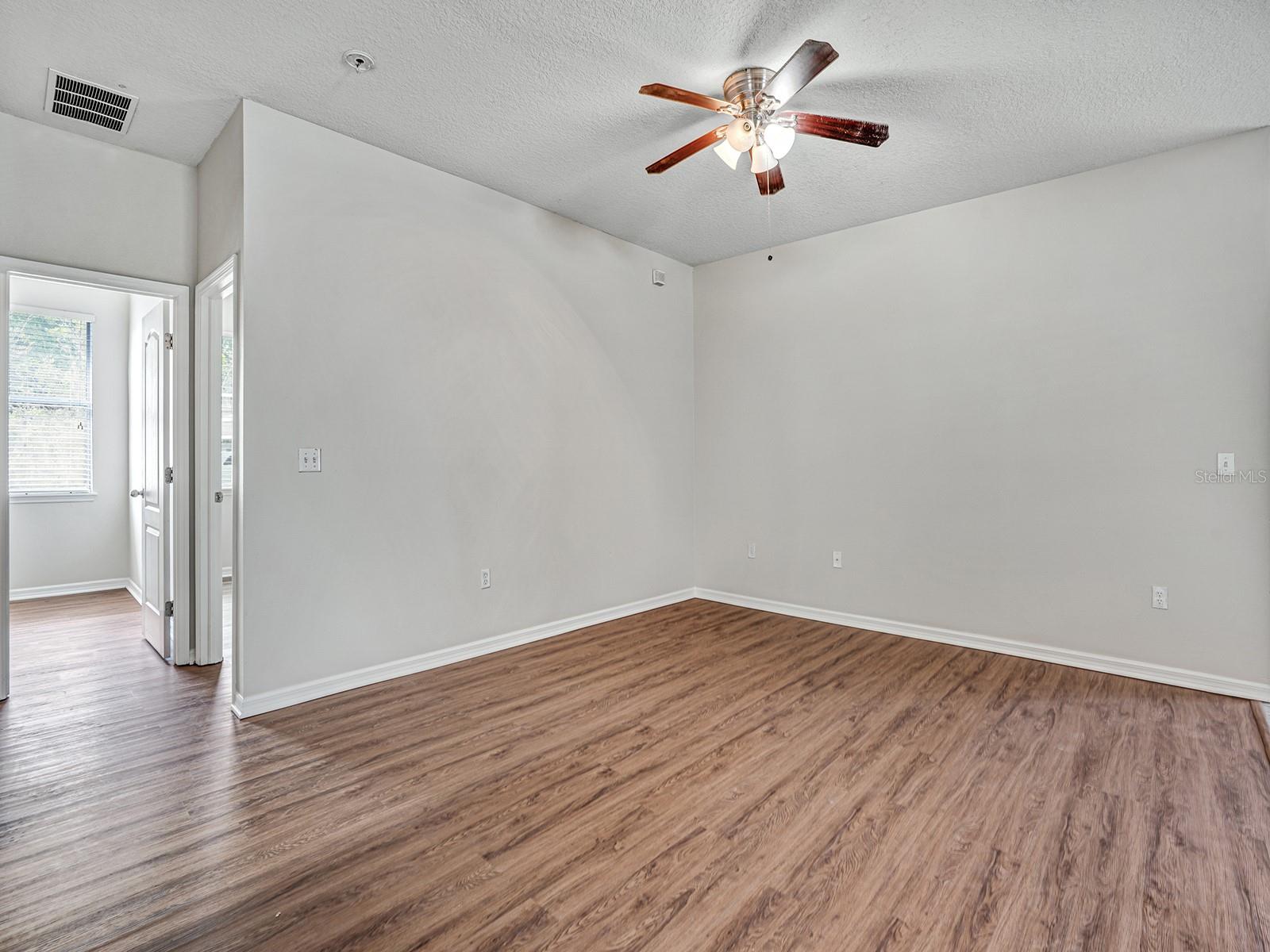 Image 10 of 38 For 11713 Colony Lakes Boulevard