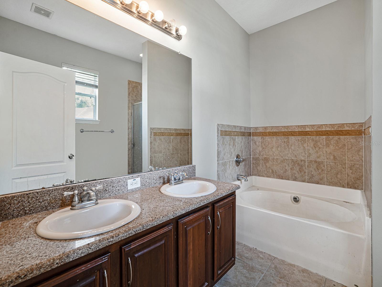 Image 20 of 38 For 11713 Colony Lakes Boulevard