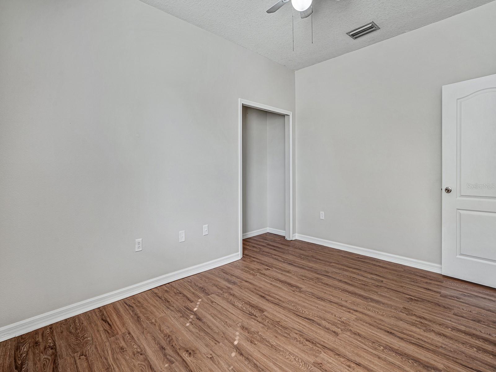 Image 27 of 38 For 11713 Colony Lakes Boulevard