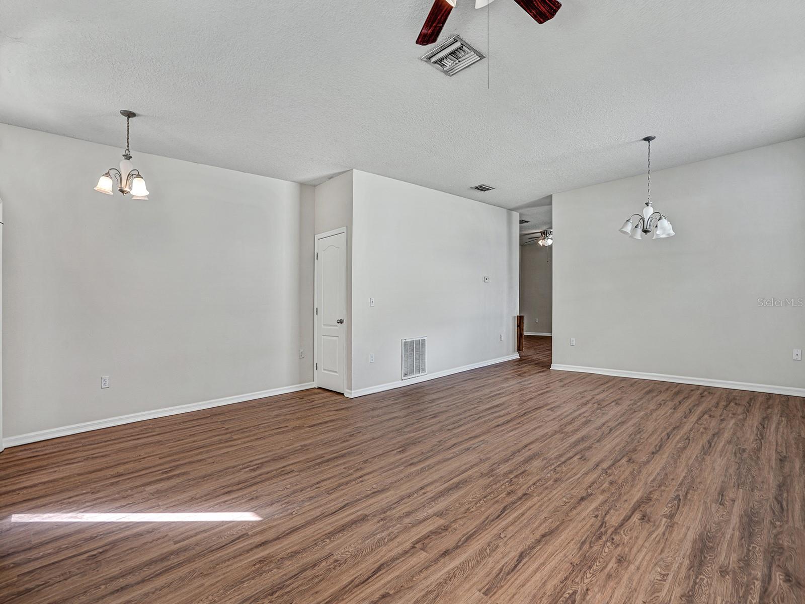 Image 5 of 38 For 11713 Colony Lakes Boulevard