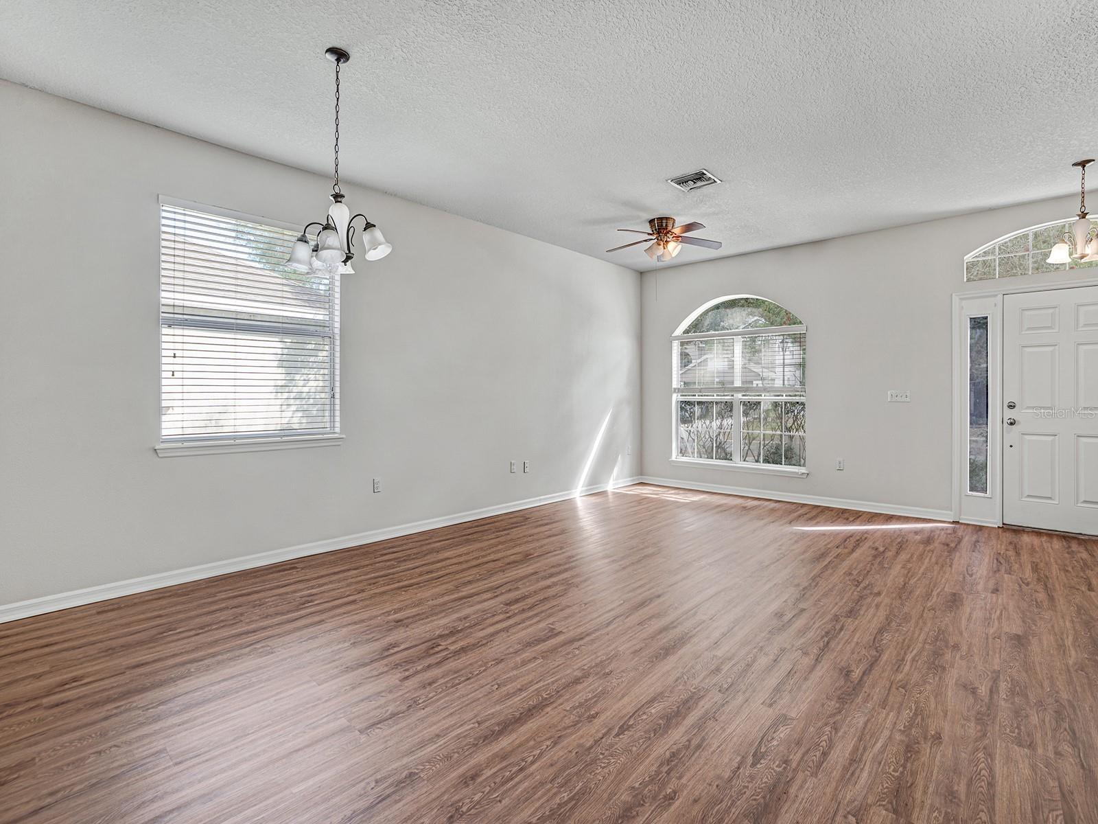 Image 7 of 38 For 11713 Colony Lakes Boulevard