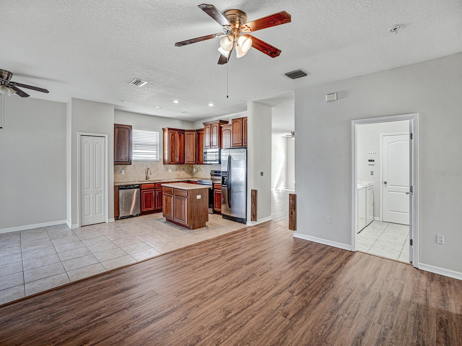 Image 9 of 38 For 11713 Colony Lakes Boulevard