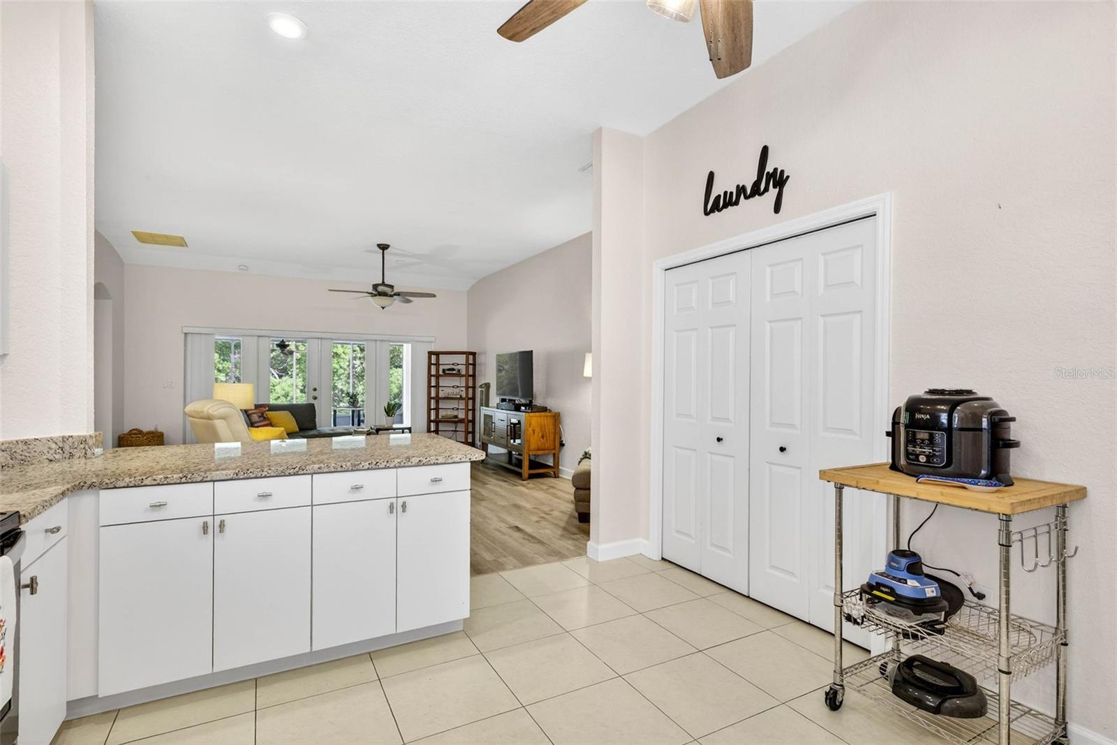 Listing photo id 19 for 7559 Mediterranean Court