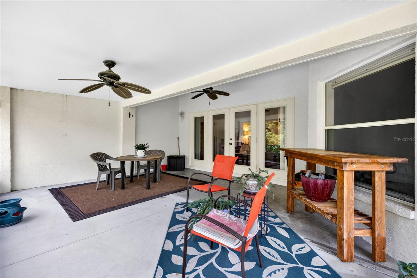 Listing photo id 32 for 7559 Mediterranean Court