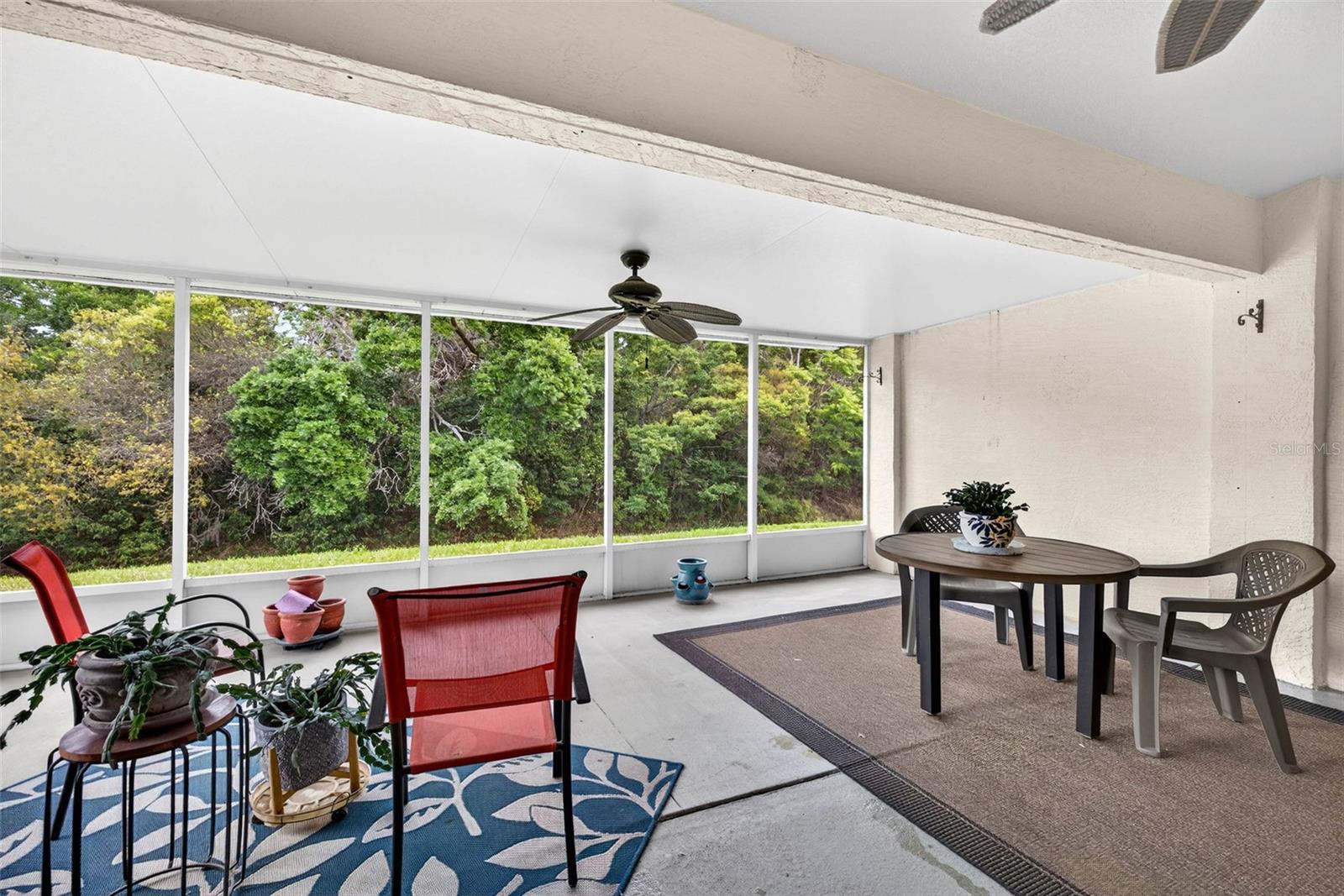 Listing photo id 36 for 7559 Mediterranean Court