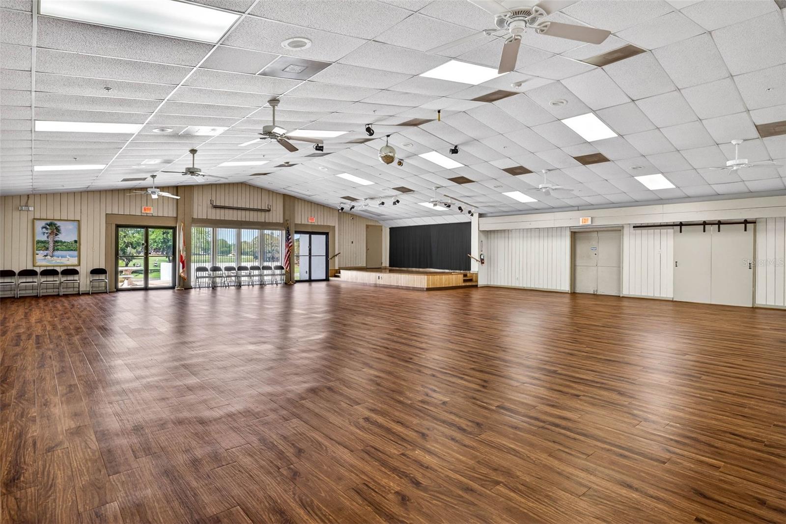 Listing photo id 43 for 7559 Mediterranean Court