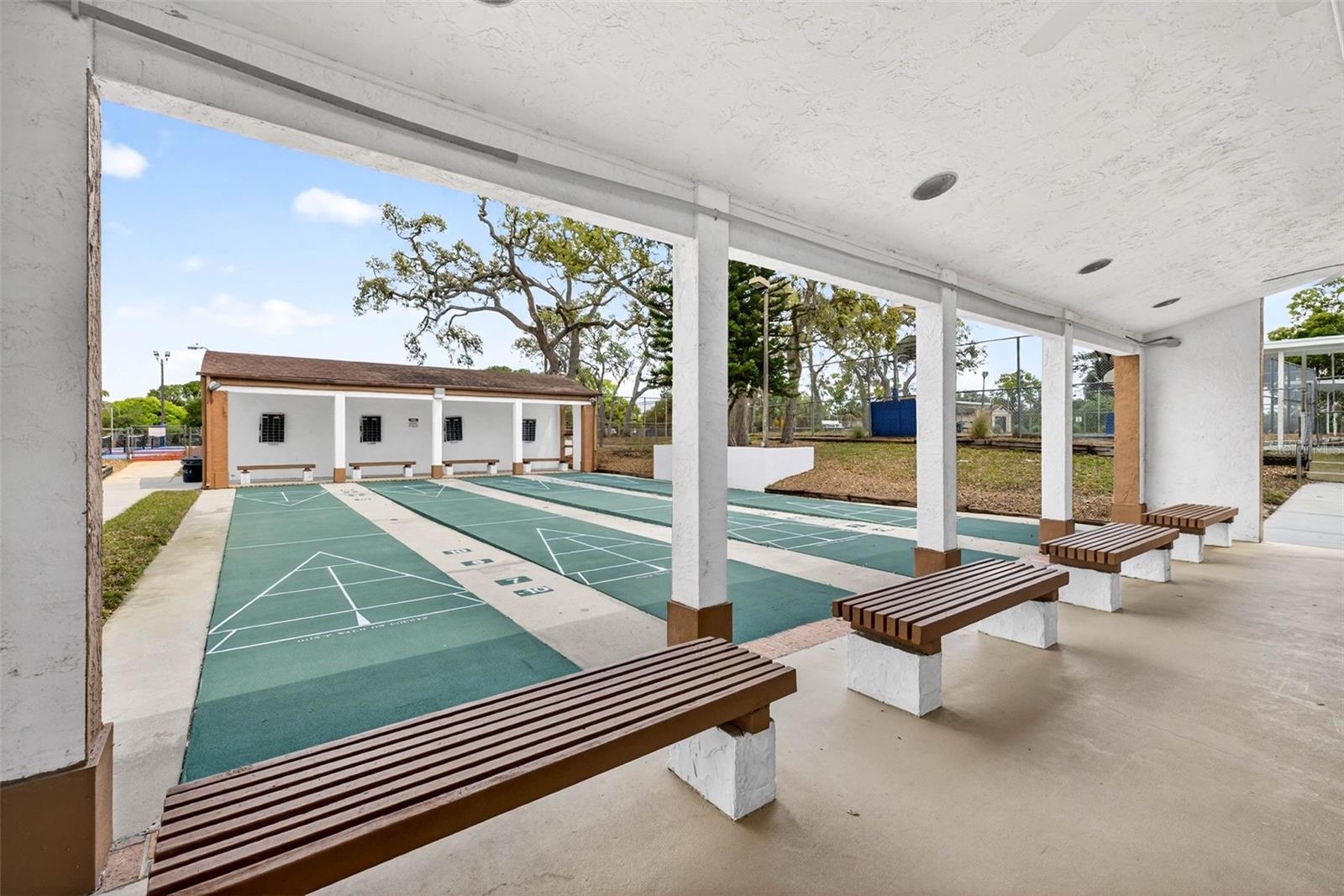 Listing photo id 48 for 7559 Mediterranean Court