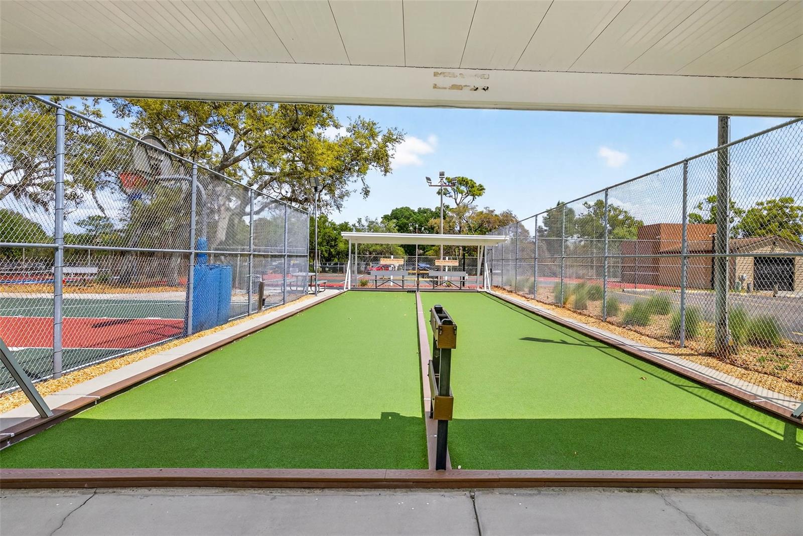 Listing photo id 50 for 7559 Mediterranean Court