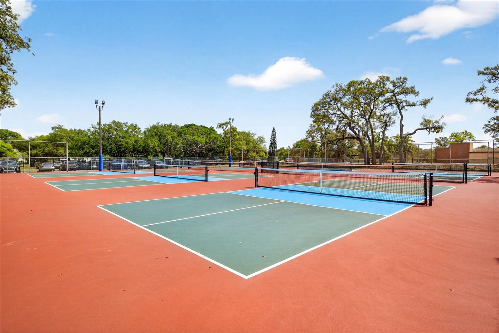 Listing photo id 53 for 7559 Mediterranean Court