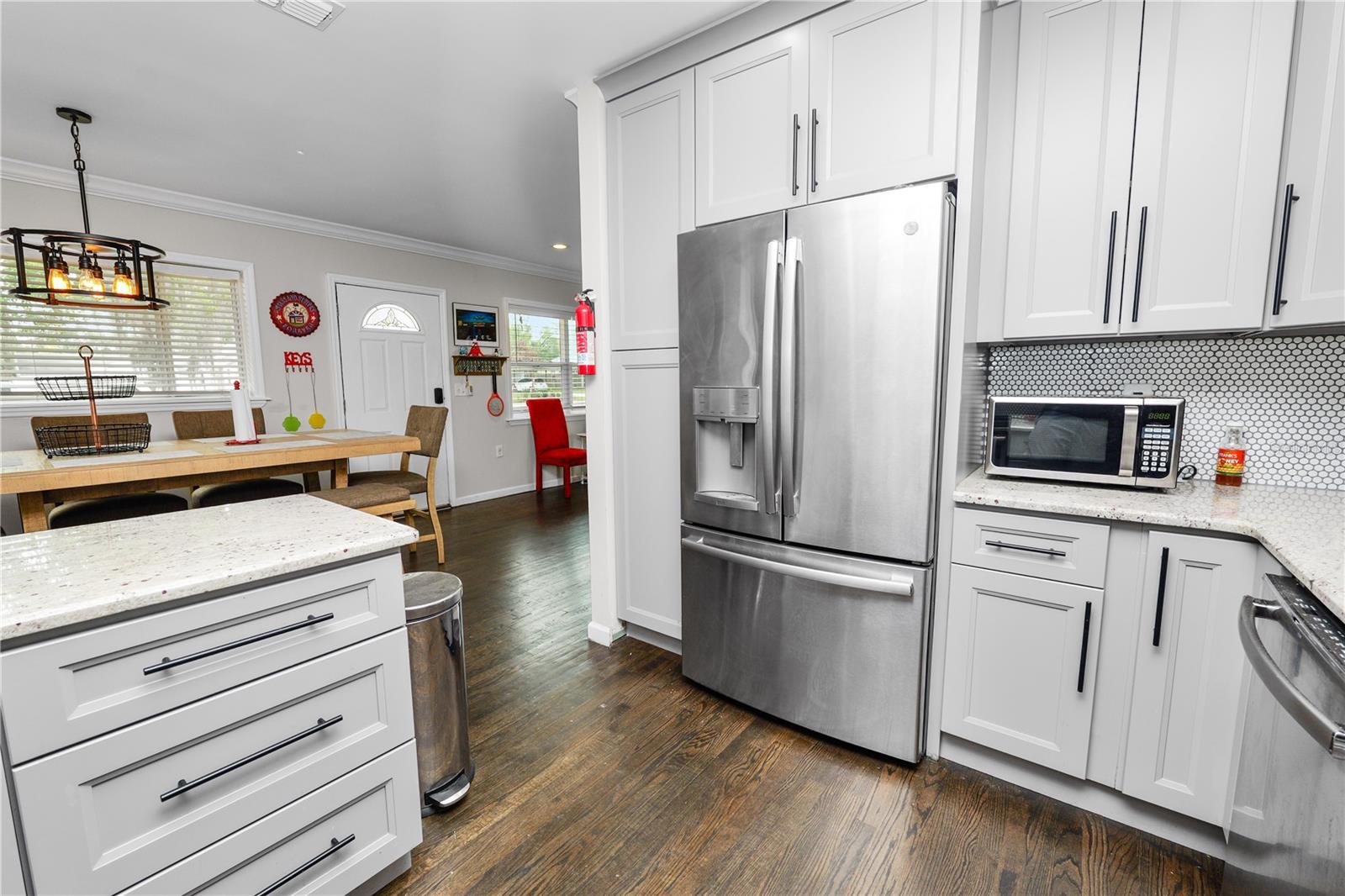 Image 13 of 38 For 1410 Edgewood Drive