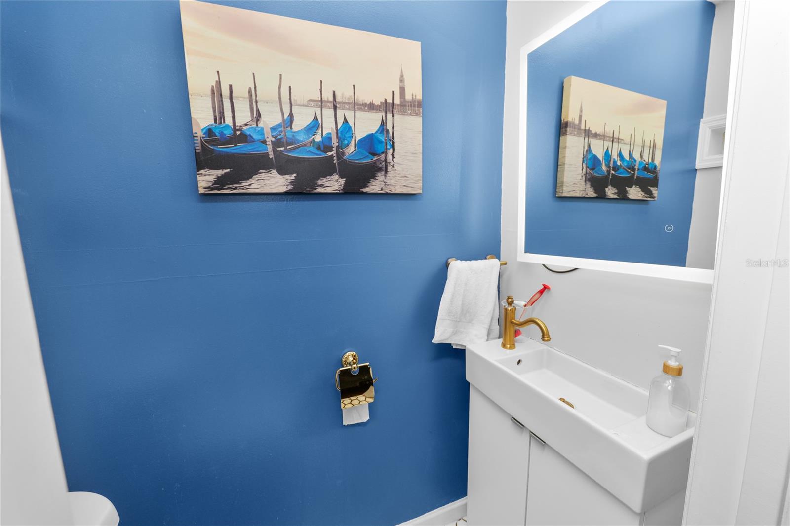 Image 23 of 38 For 1410 Edgewood Drive