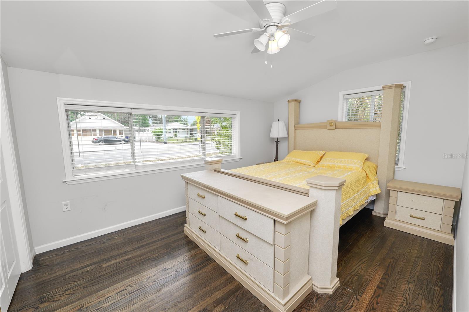 Image 27 of 38 For 1410 Edgewood Drive