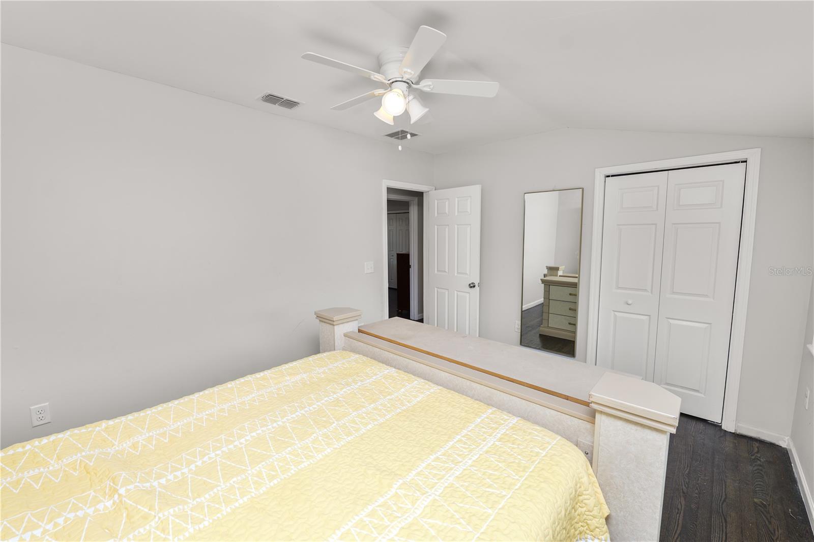 Image 28 of 38 For 1410 Edgewood Drive