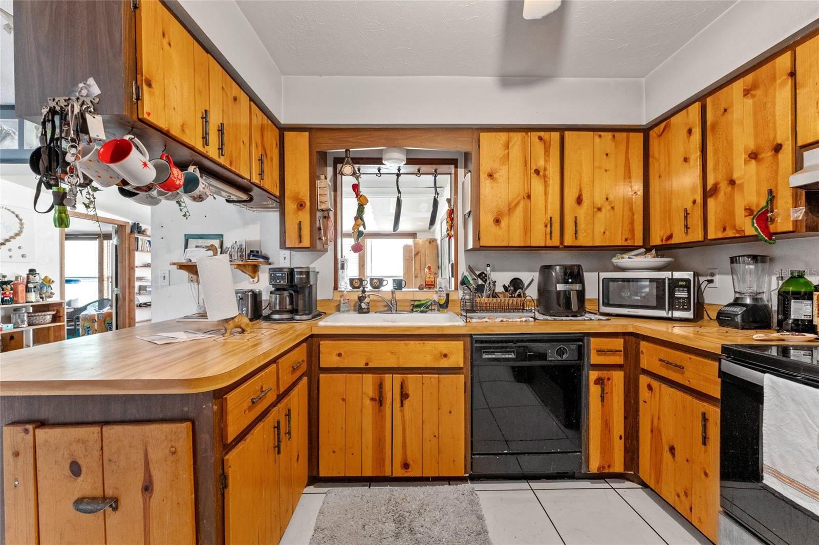 Image 10 of 35 For 5824 Whistlewood Circle