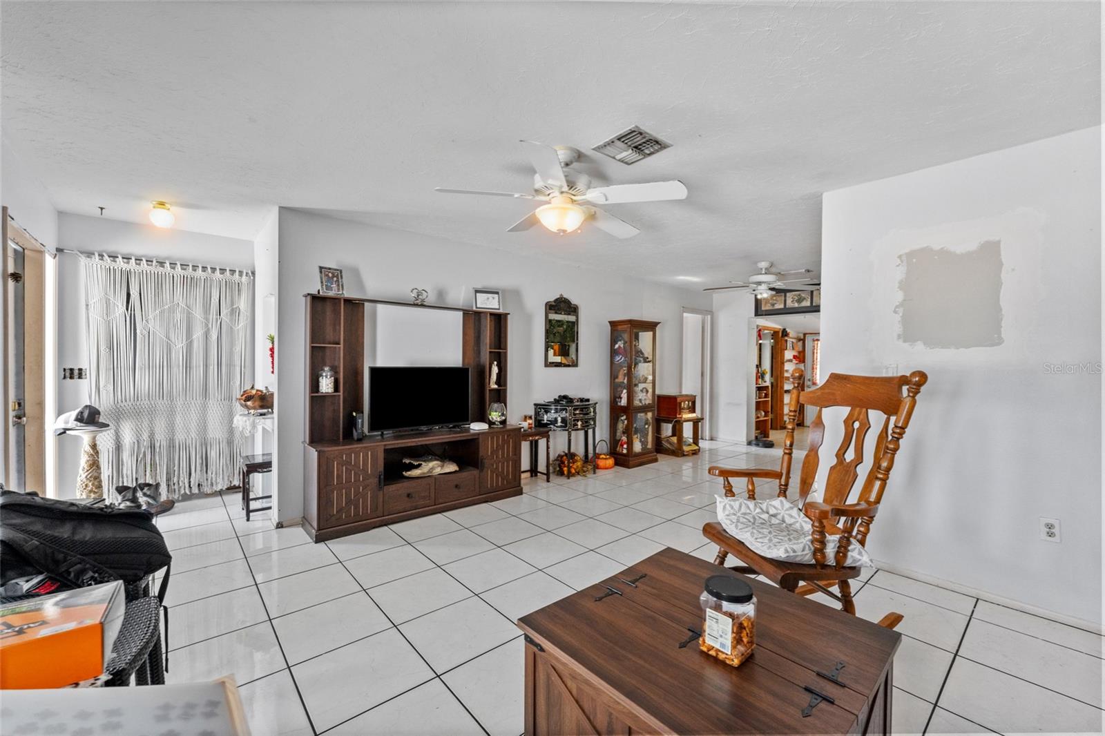 Image 16 of 35 For 5824 Whistlewood Circle