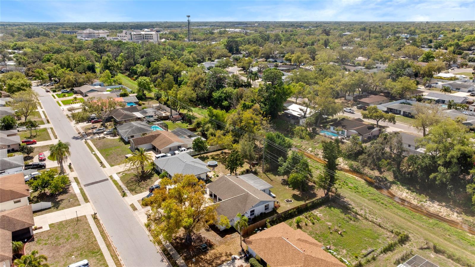 Image 33 of 35 For 5824 Whistlewood Circle