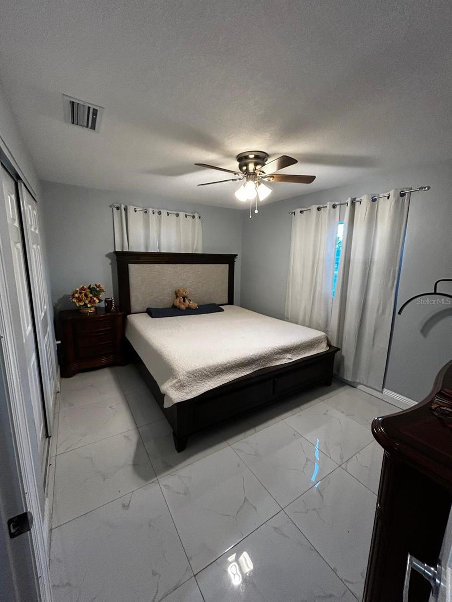 Image 18 of 39 For 16225 Whippoorwill Lane