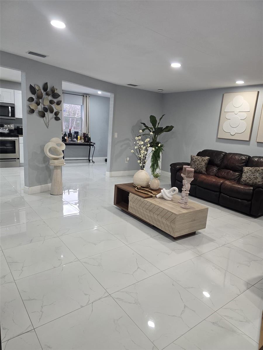 Image 8 of 39 For 16225 Whippoorwill Lane