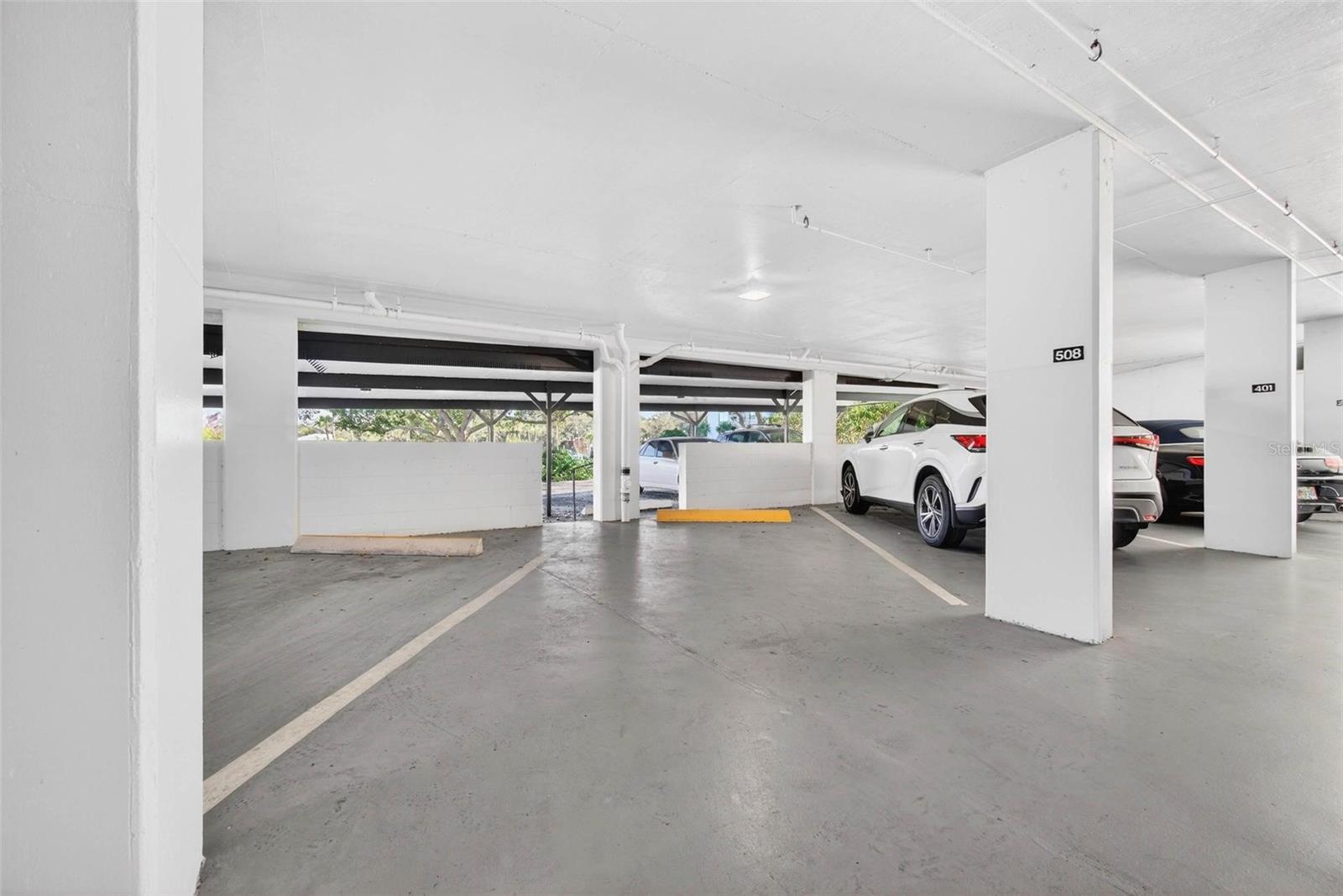 Image 5 of 51 For 150 Belleview Boulevard 508