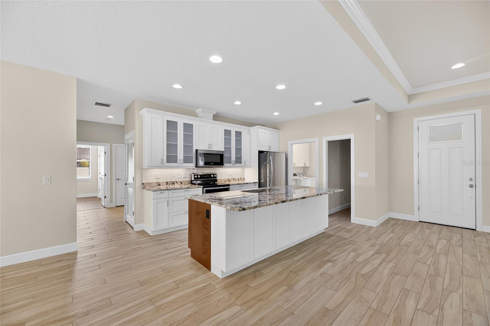 Image 11 of 83 For 1008 River Drive