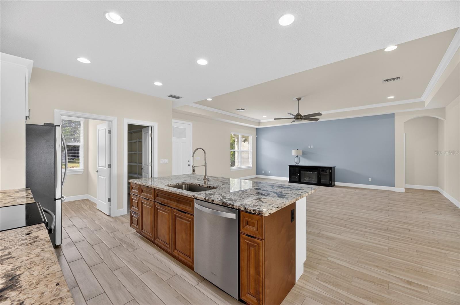 Image 12 of 83 For 1008 River Drive