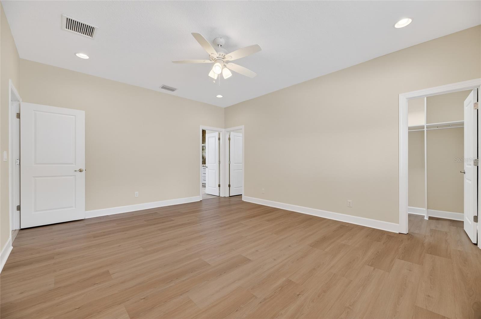 Image 17 of 83 For 1008 River Drive