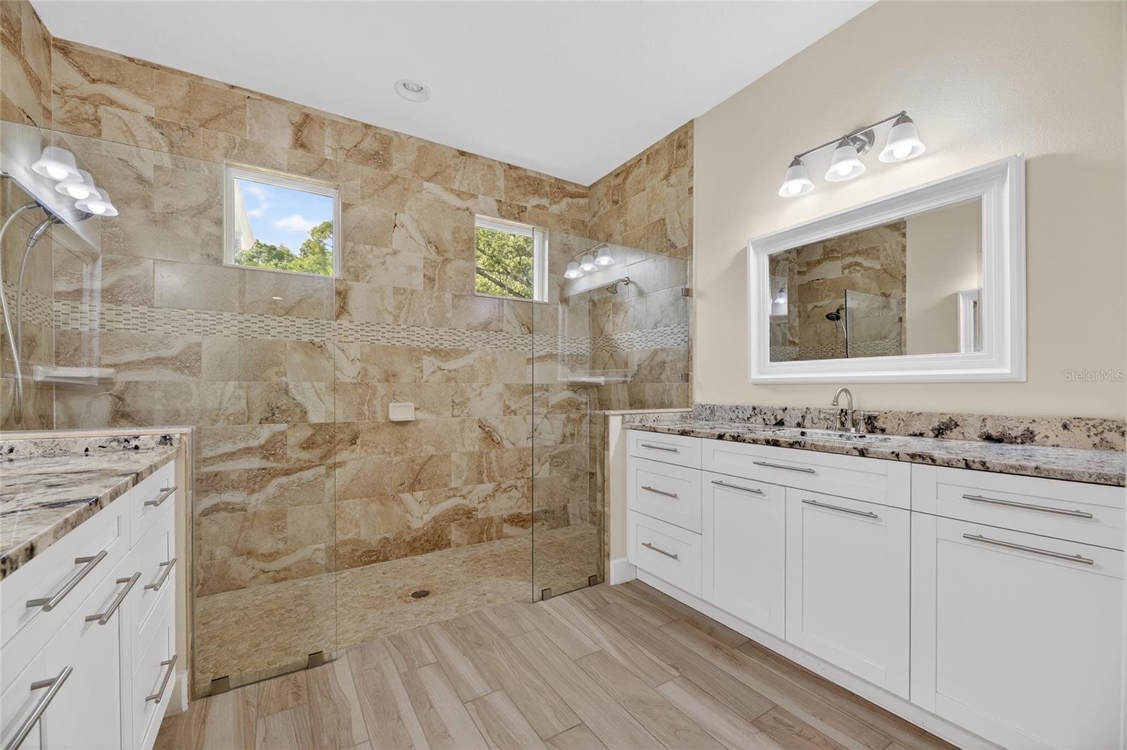 Image 18 of 83 For 1008 River Drive