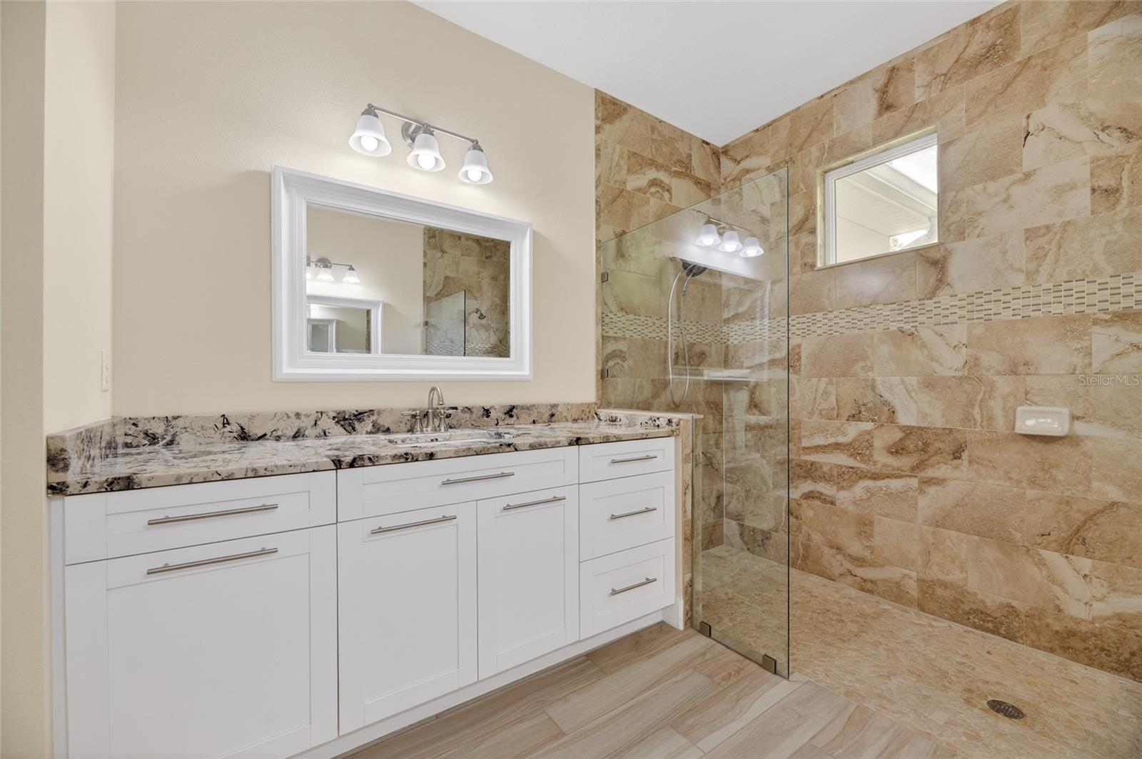 Image 19 of 83 For 1008 River Drive