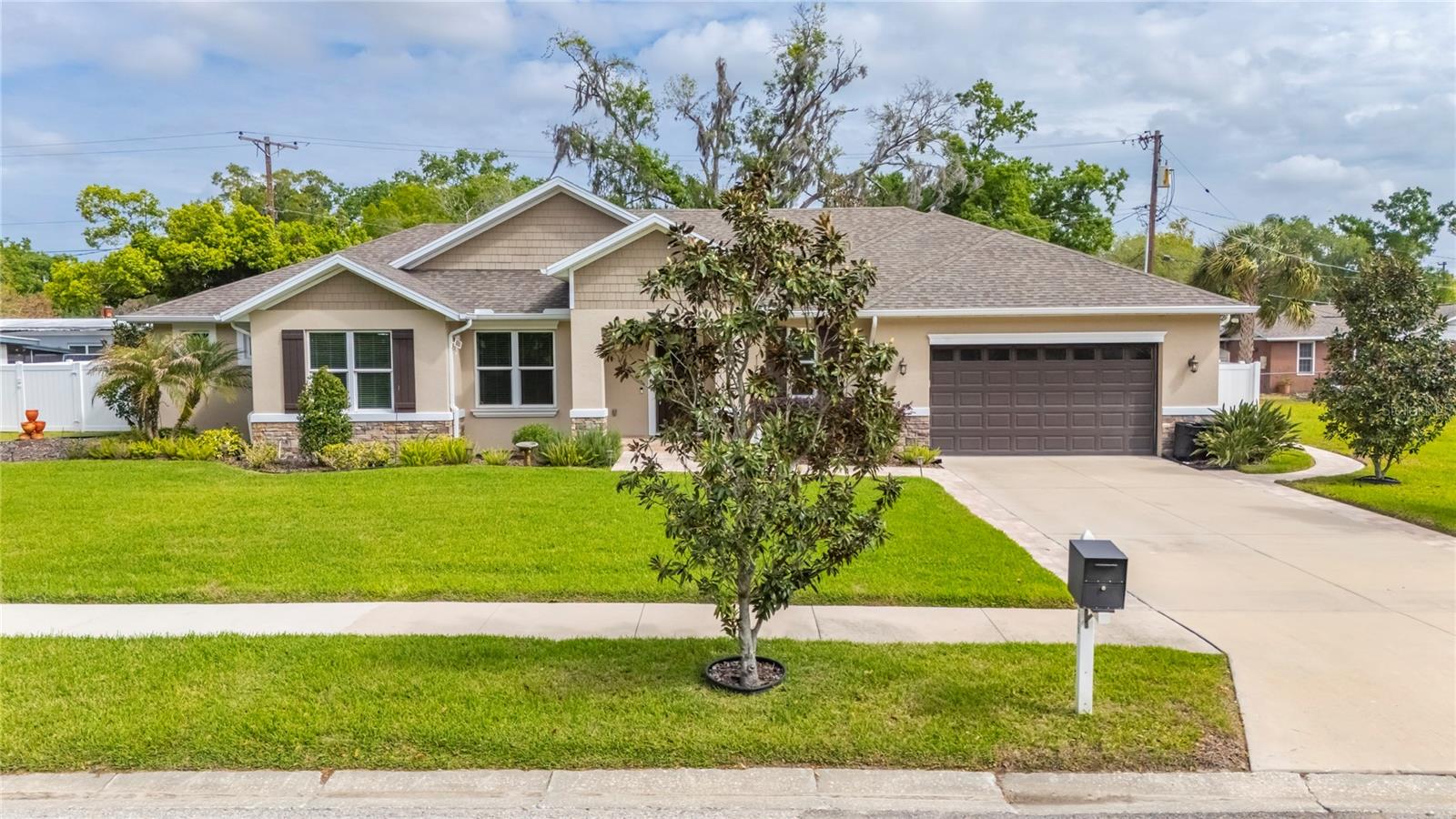 Image 2 of 83 For 1008 River Drive