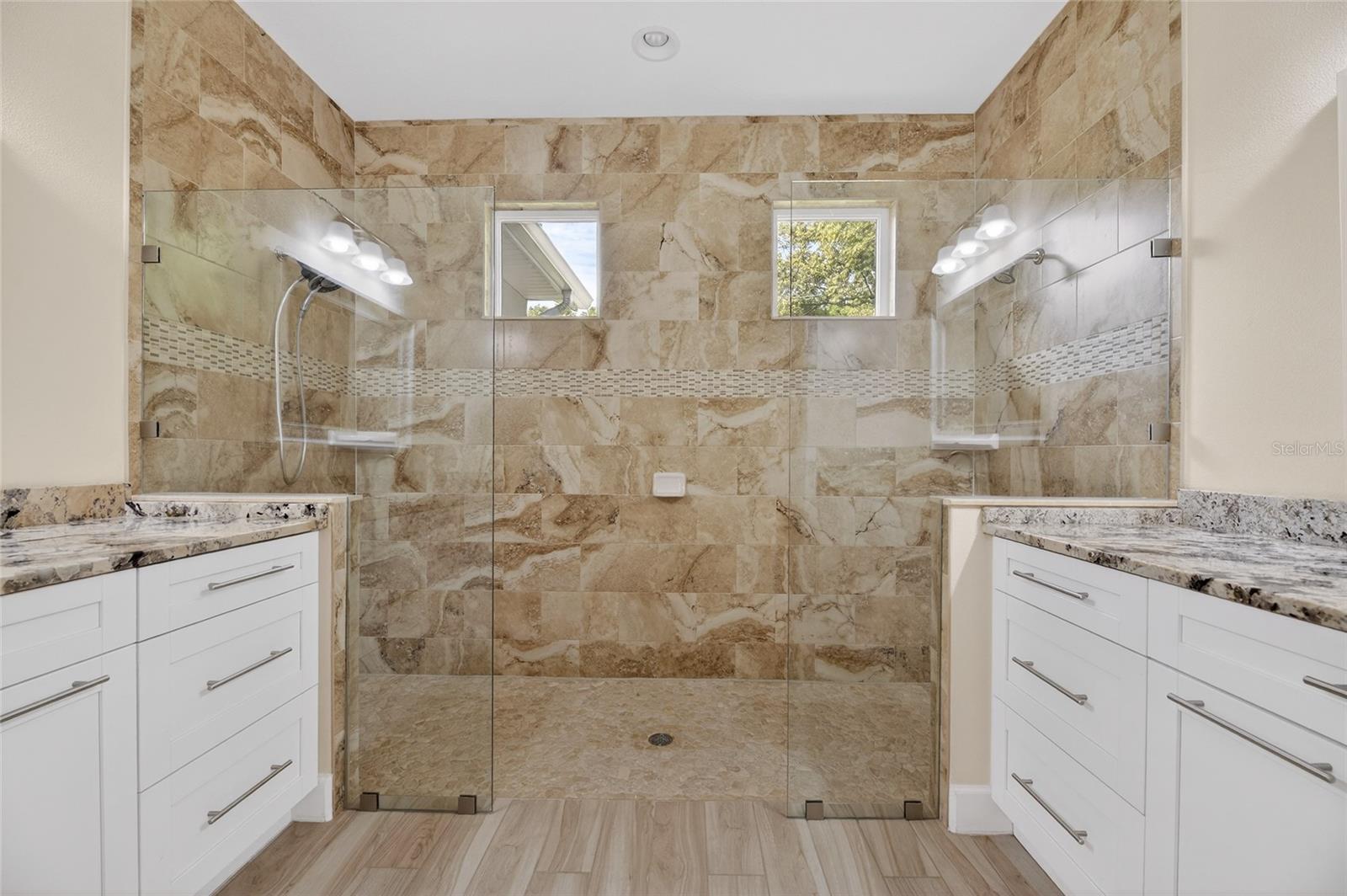 Image 20 of 83 For 1008 River Drive