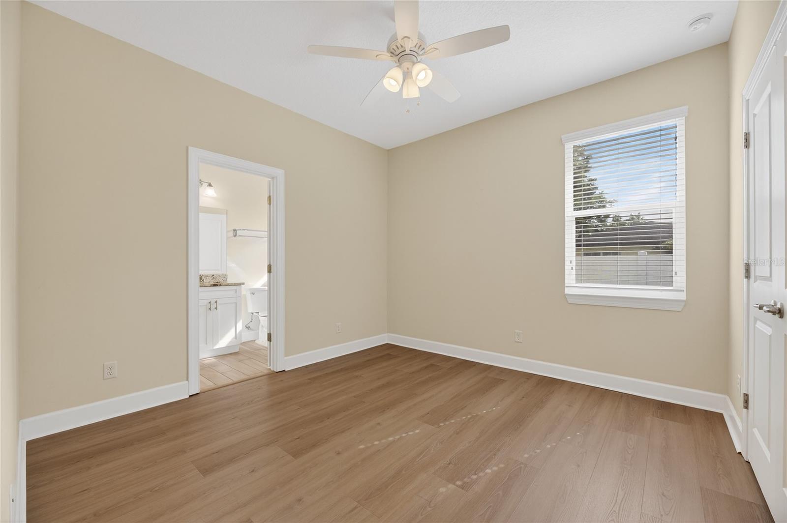 Image 26 of 83 For 1008 River Drive