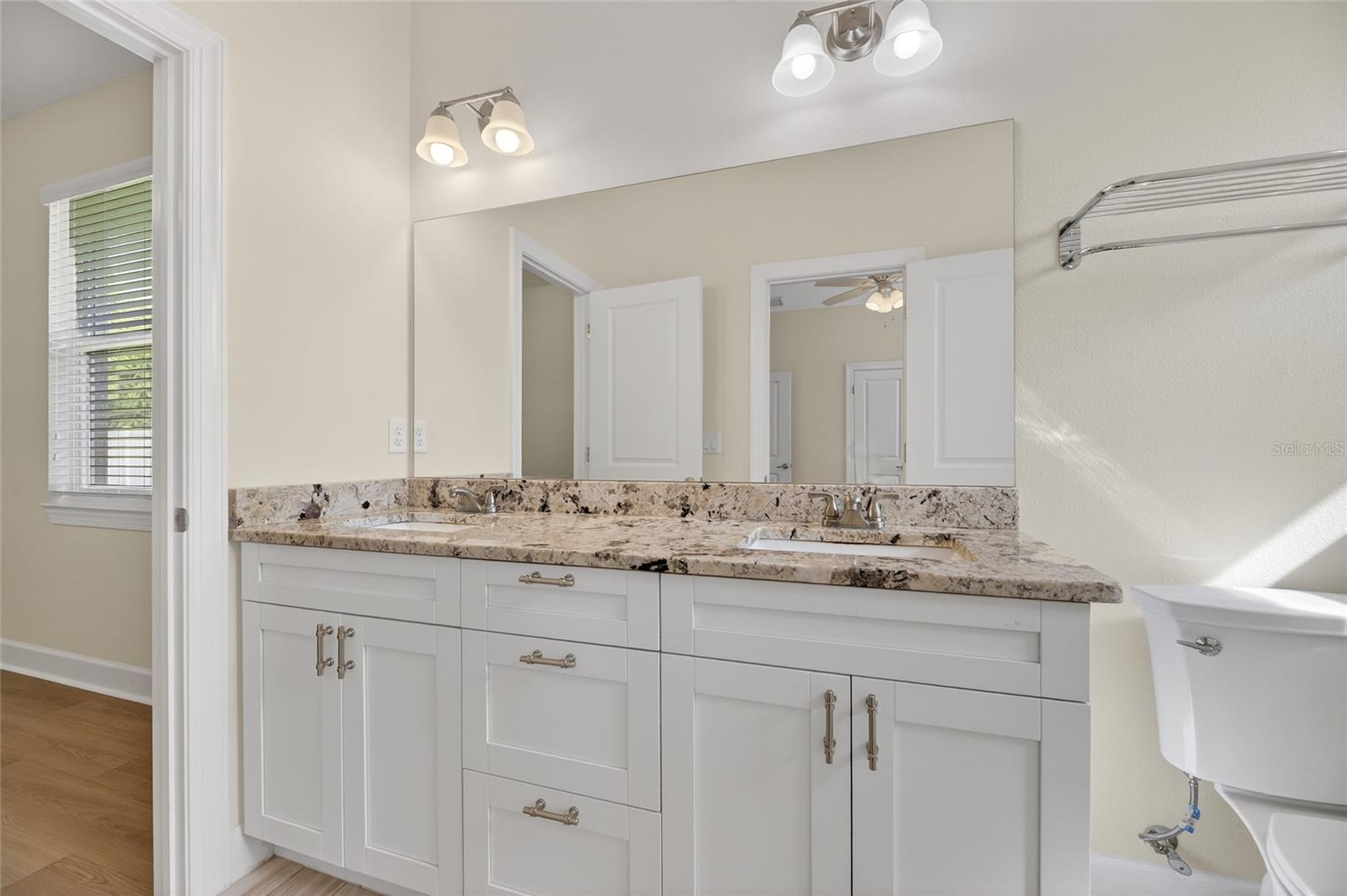 Image 28 of 83 For 1008 River Drive