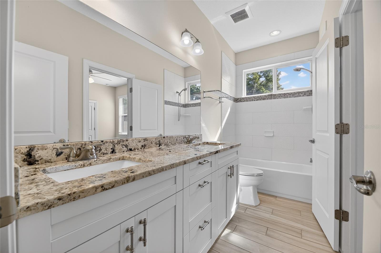 Image 29 of 83 For 1008 River Drive