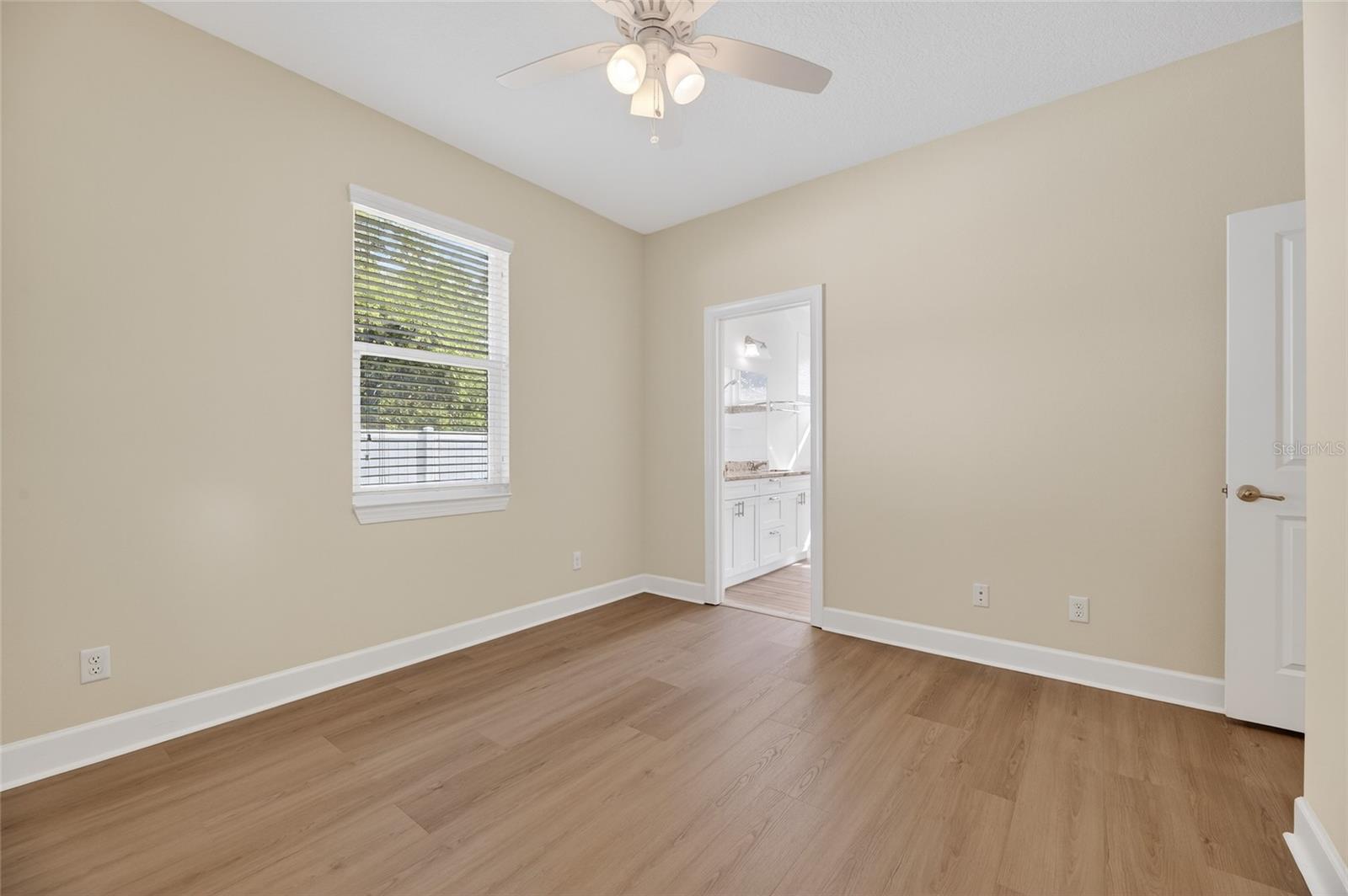 Image 30 of 83 For 1008 River Drive